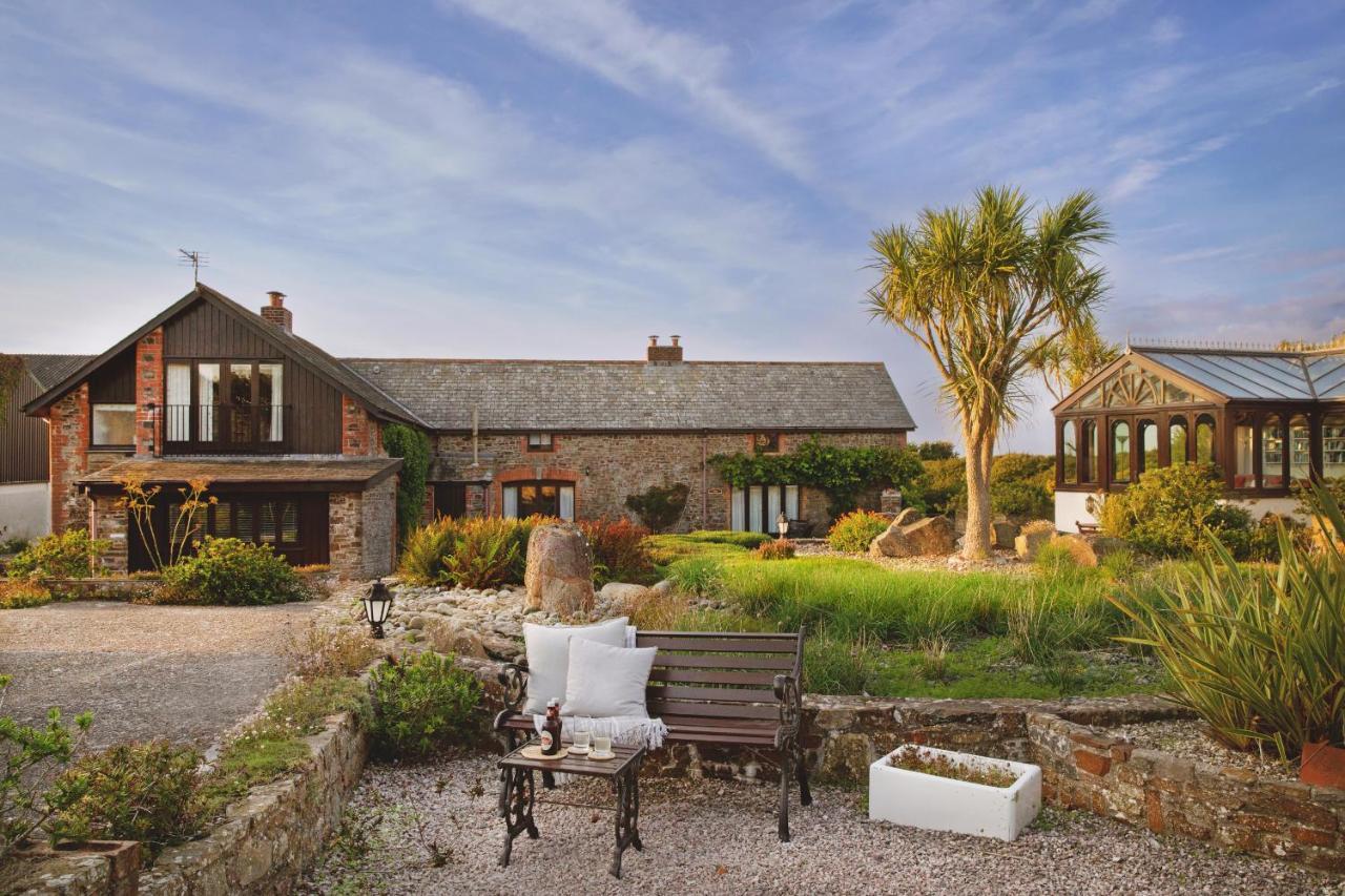 Downe Cottages Hartland Exteriör bild