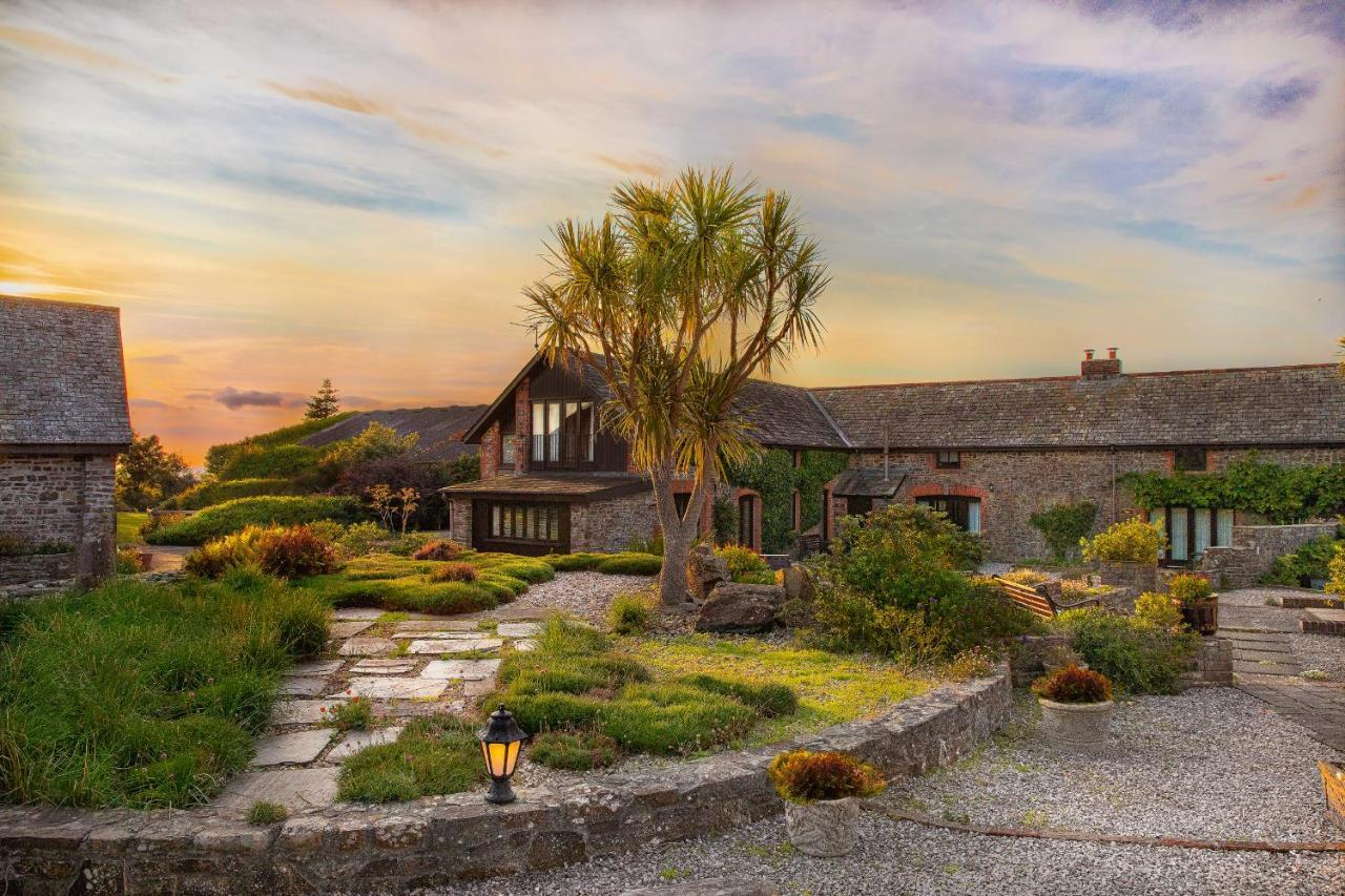Downe Cottages Hartland Exteriör bild