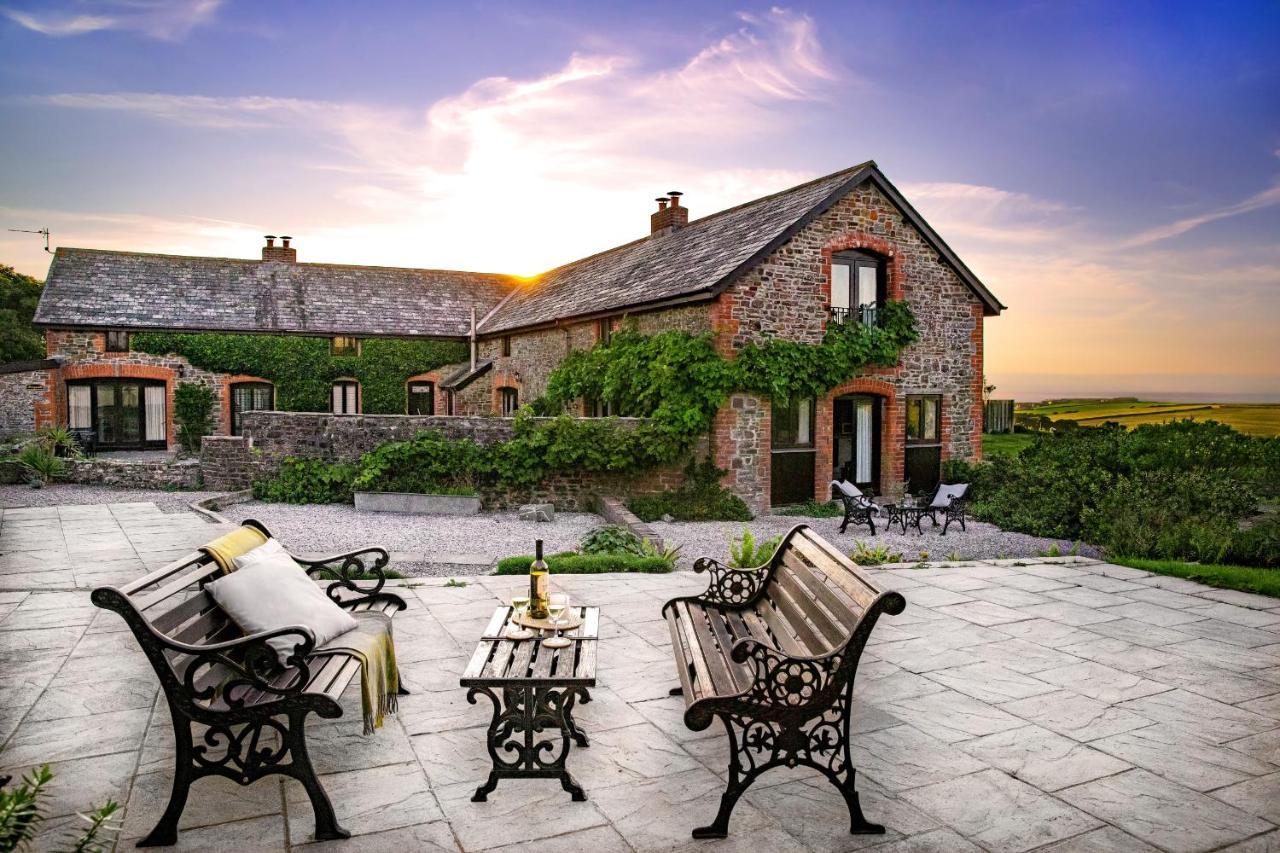 Downe Cottages Hartland Exteriör bild